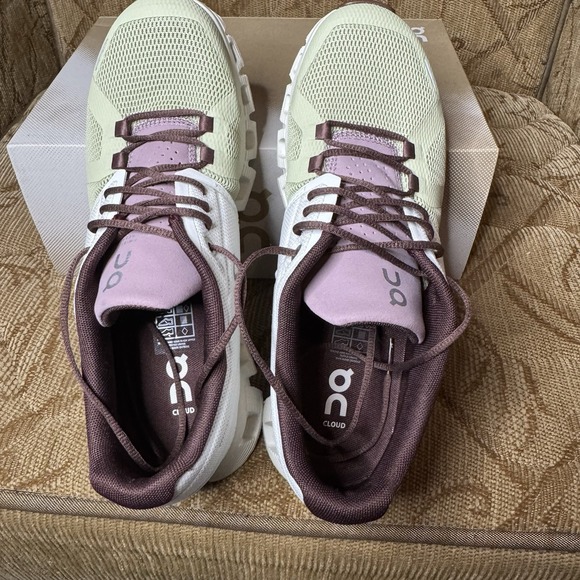 On Cloud 5 Women's Road Running Shoes Size 8.5 Ice Haze White/Green/Pink - Picture 7 of 9